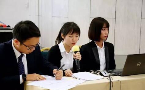 口譯現(xiàn)場翻譯圖片